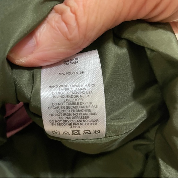 Daily Practice ribbon tie green puffer vest M/L - Picture 8 of 8